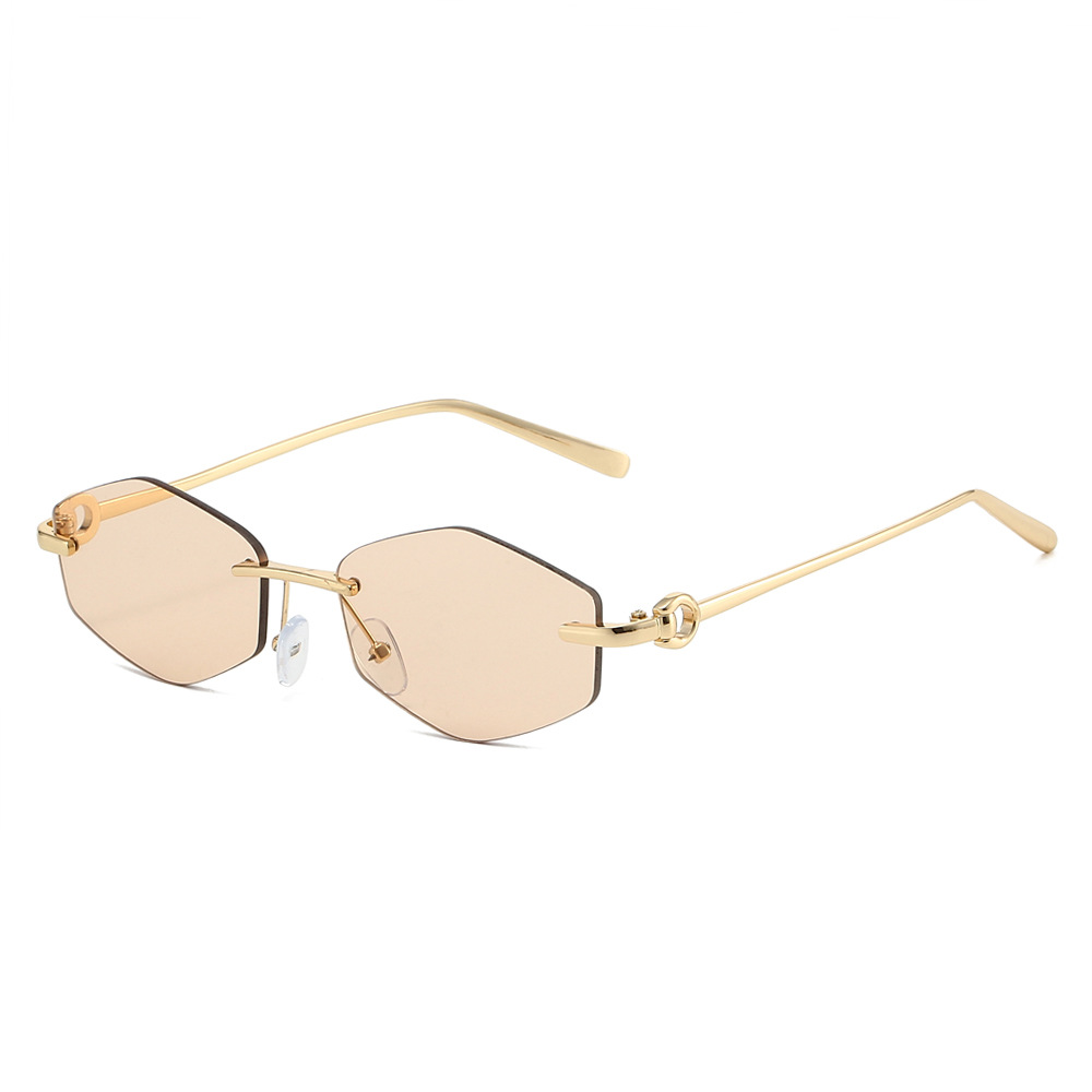 Rhombus Polygon Sunglasses 202 - Women Fashion Photoshoot recension och pris