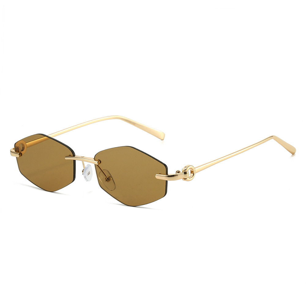 Rhombus Polygon Sunglasses 202 - Women Fashion Photoshoot recension och pris