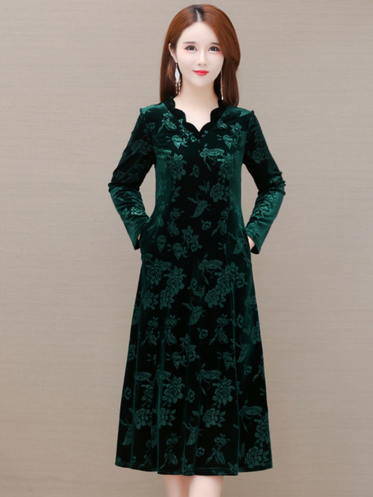 Elegant Velvet Dress V-Neck Mi - Women Fashion Over The Years recension och pris
